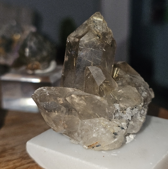 Golden Rutile Quartz - Picture 7 of 8